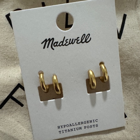 Chunky Double Huggie Hoop Earrings | Madewell | Gold - Picture 4 of 7